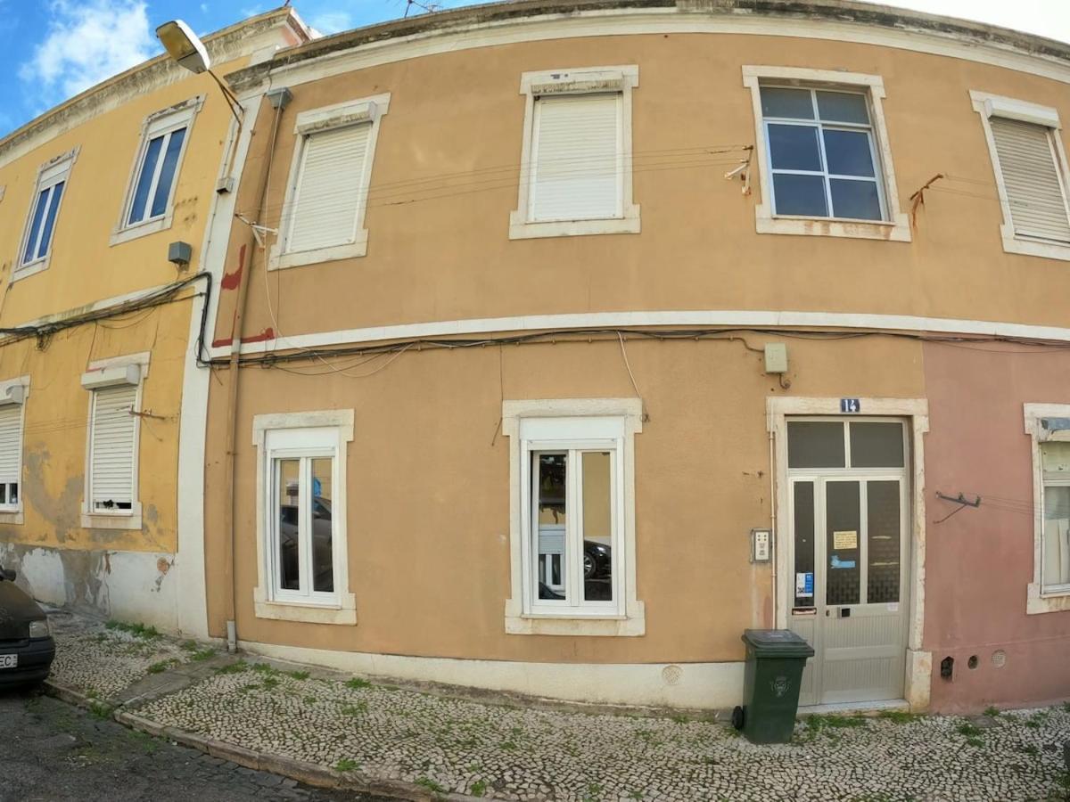 Lisbon T2 Apartment In Typical Villa In Sapadores ליסבון מראה חיצוני תמונה